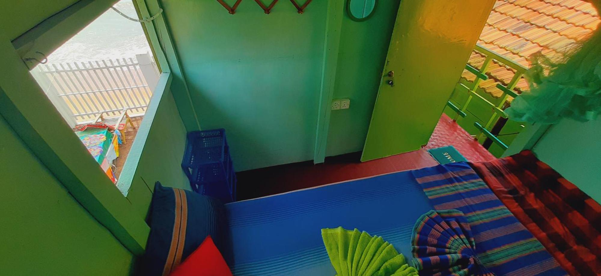 Luna Beach Home & Cabanas ガル 部屋 写真