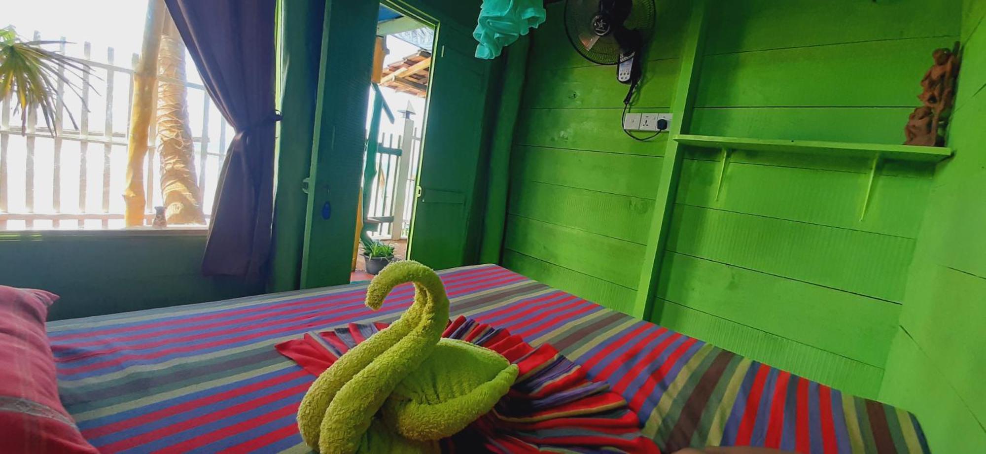 Luna Beach Home & Cabanas ガル 部屋 写真